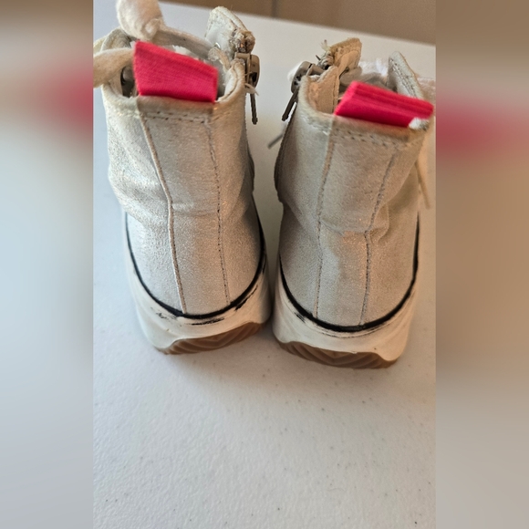 Steve Madden High top shoes for kids size 1 - Picture 7 of 9